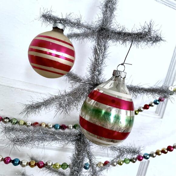 Vintage Shiny Brite Band Stripe TEARDROP + ROUND Glass Ornaments Pink Green PAIR - Picture 1 of 5